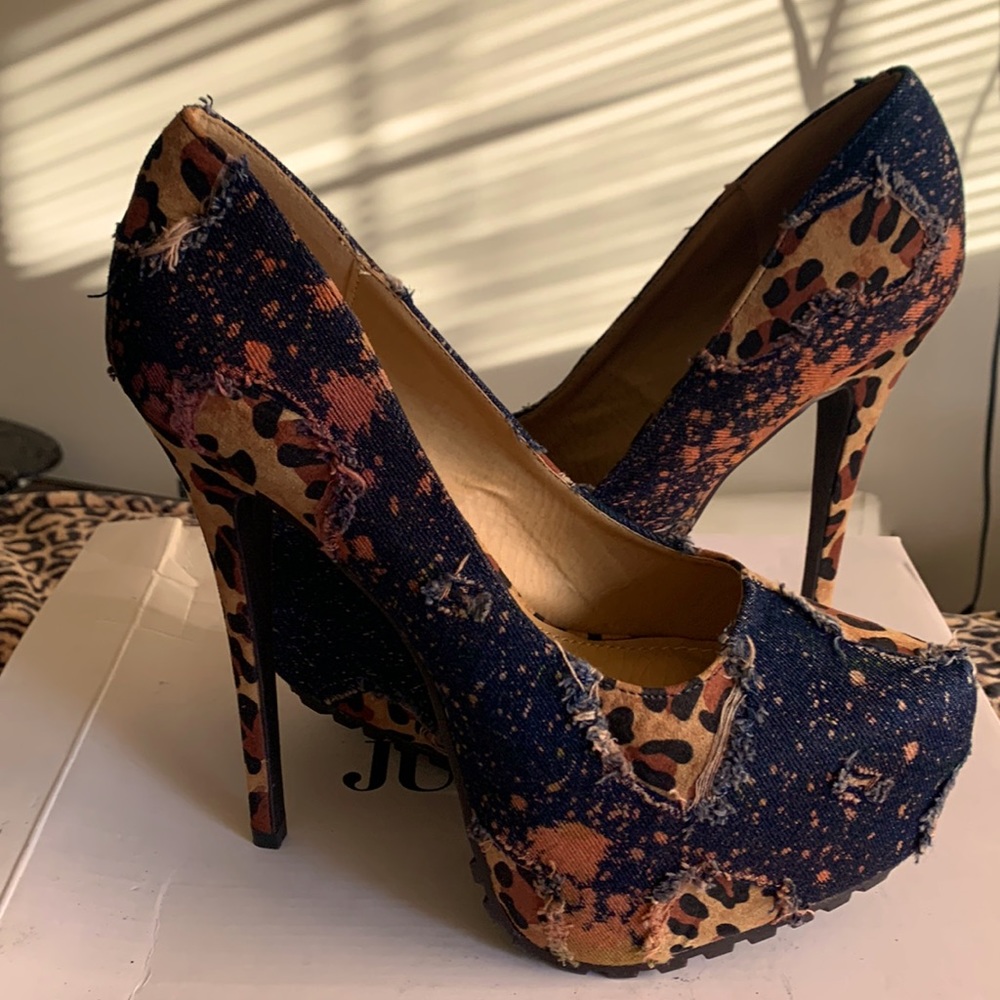 Blue Jean cheetah print heels
